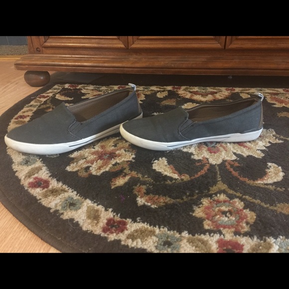 Eddie Bauer flats