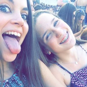 Meet your Posher, Alexandra