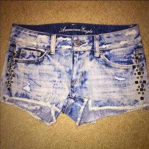 NEW American Eagle studded jean shorts!