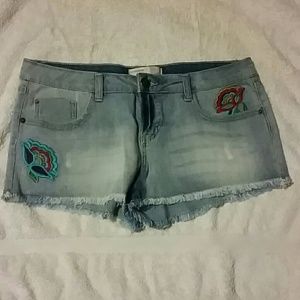 Jean short shorts