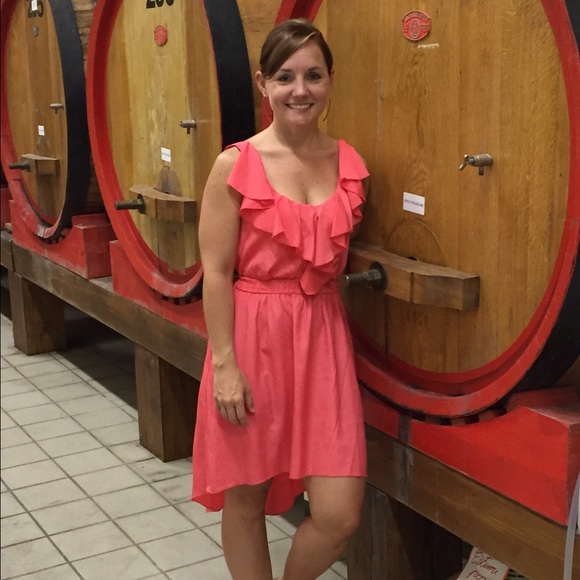 Meet your Posher, Tiffany - Picture 1 of 1