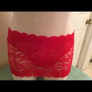 VS Limited edition Garter belt