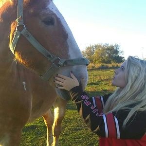 Meet your Posher, Shea