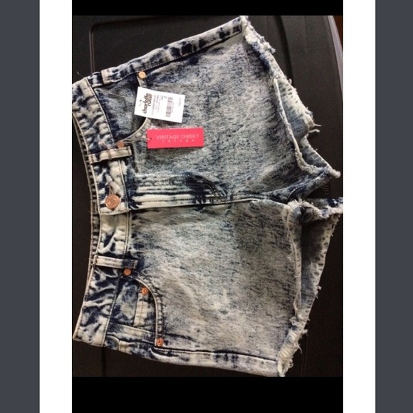 Short shorts