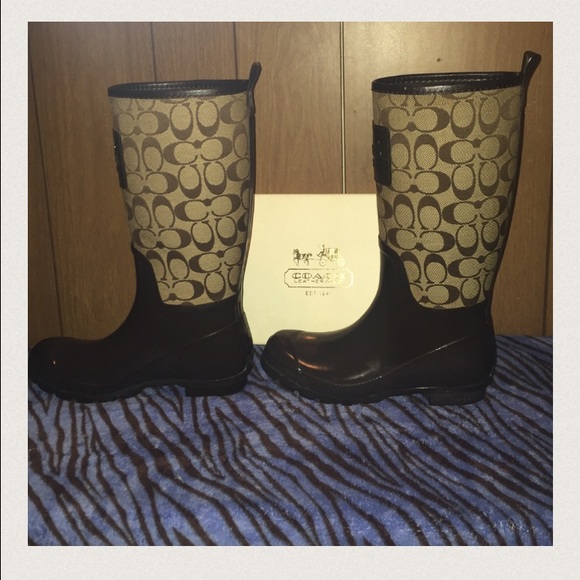 💥AUTHENTIC💥 Women's COACH Rainboots - Picture 3 of 4