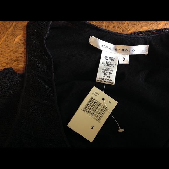 Max Studio NWT layered net/mesh tunic? Dress? Long too? All of the above! - Picture 3 of 3