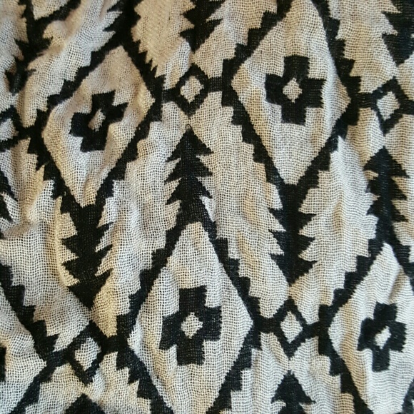 Aztec Printed Scarf - Picture 2 of 3