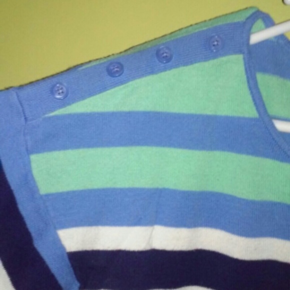 Light weight sweater - Picture 2 of 2