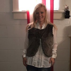 Meet your Posher, Valarie