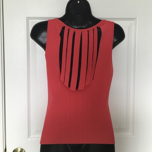 Essendi Slit Back Tank - Picture 2 of 4