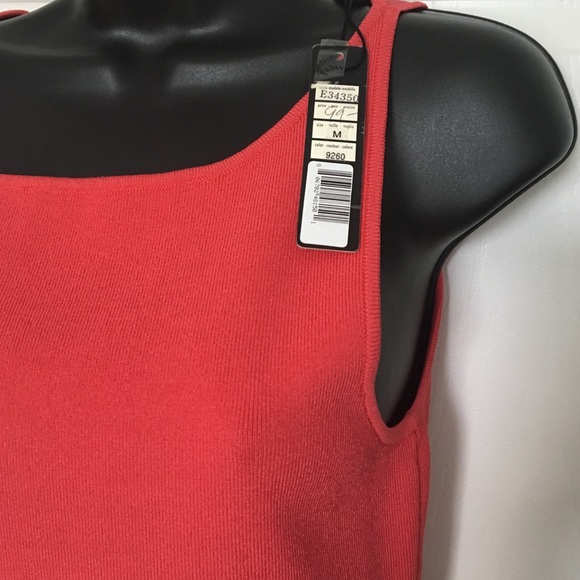 Essendi Slit Back Tank - Picture 3 of 4