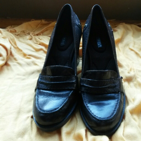 Nine West dark brown heels