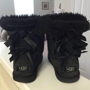 Black UGG Bailey Bow boots. Size 5