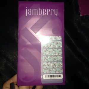 Jamberry nail wrap