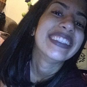 Meet your Posher, Raquel