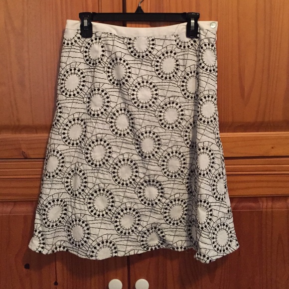 Beautiful white linen skirt with embroidery