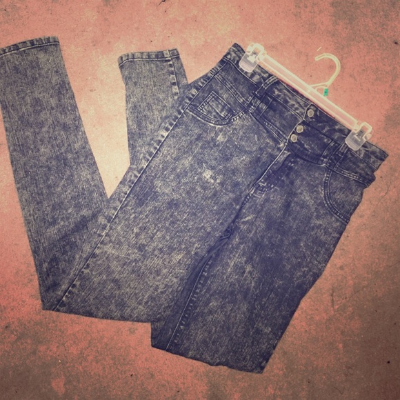 High waisted acid wash jeans