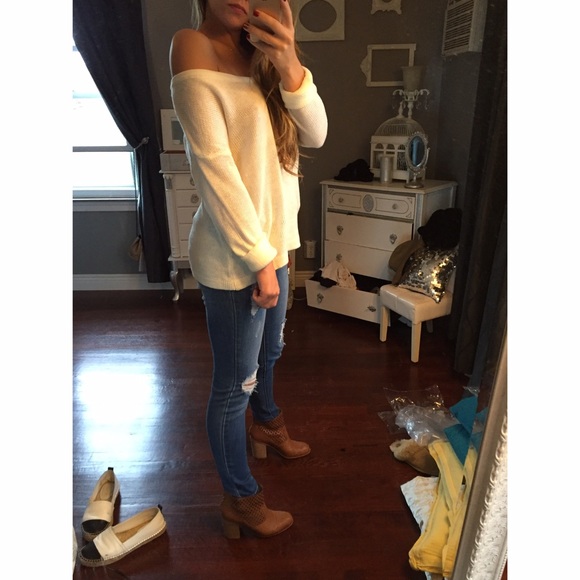 Cream light knit sweater - Picture 2 of 2