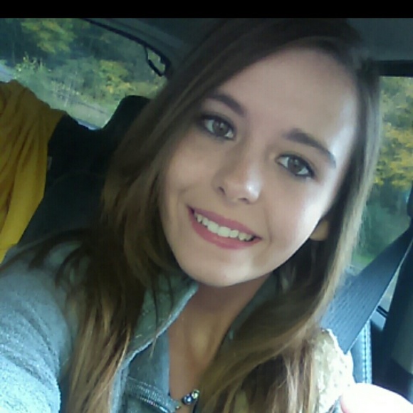 Meet your Posher, Olivia - Picture 1 of 1