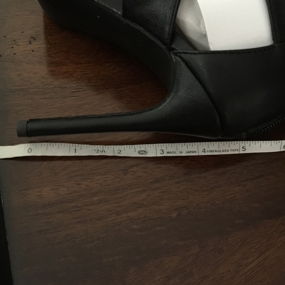 Sexy Black Heels - Picture 4 of 4