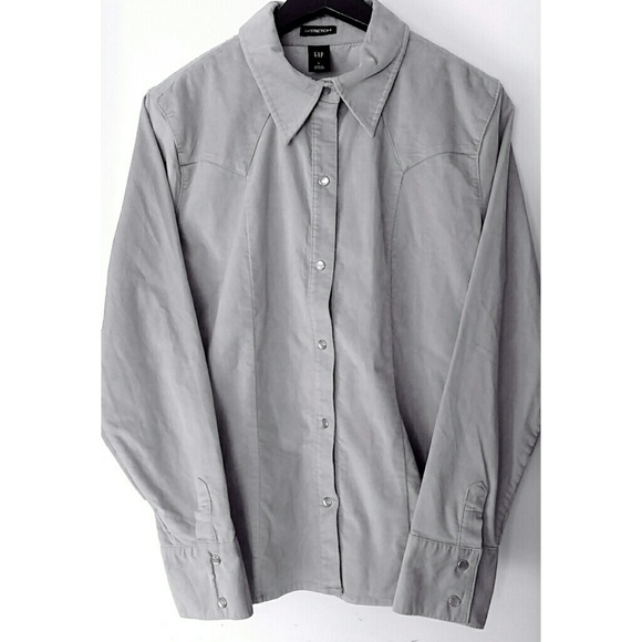 Gap button up