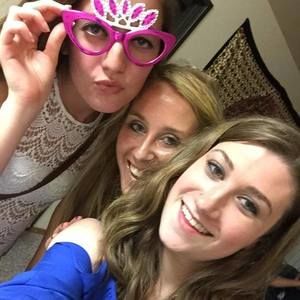 Meet your Posher, Marina