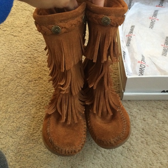 Toddler size 9 Minnetonkas