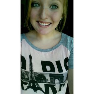 Meet your Posher, Olivia