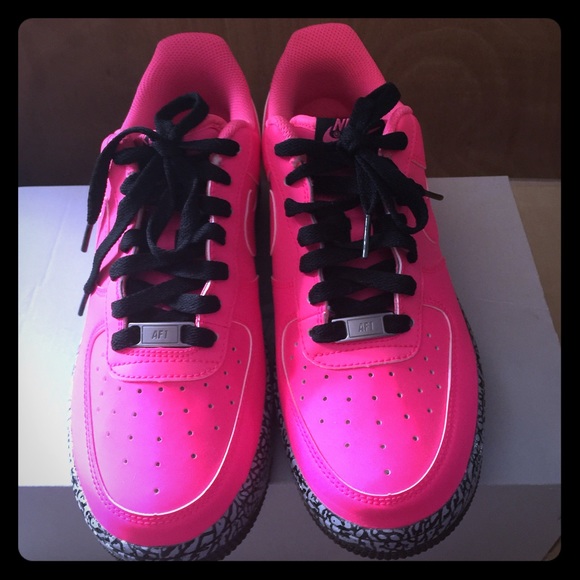 pink and black air force 1s