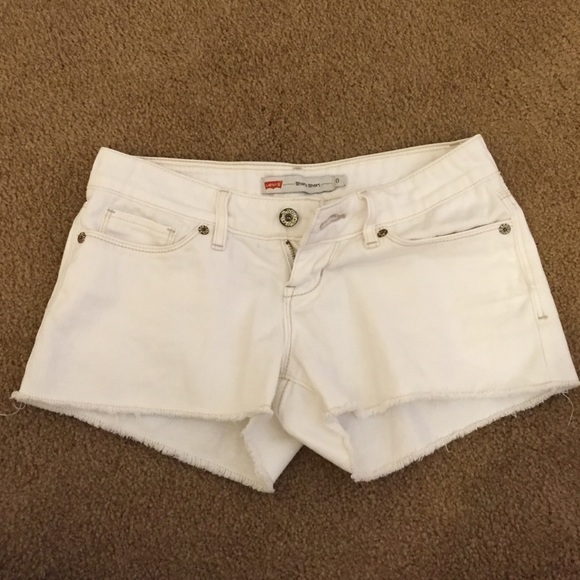 White Levi shorts