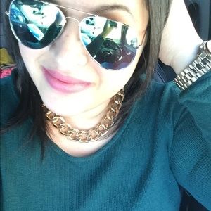 Meet your Posher, Vania