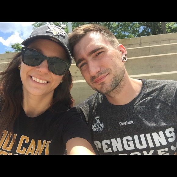 Meet your Posher, Becca - Picture 6 of 6