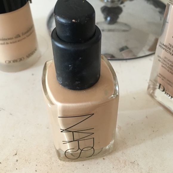 Nars sheer glow foundation