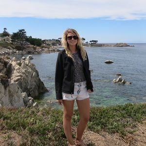 Meet your Posher, Amy