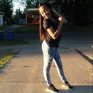 Meet your Posher, Najae