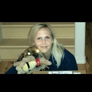 Meet your Posher, Danielle