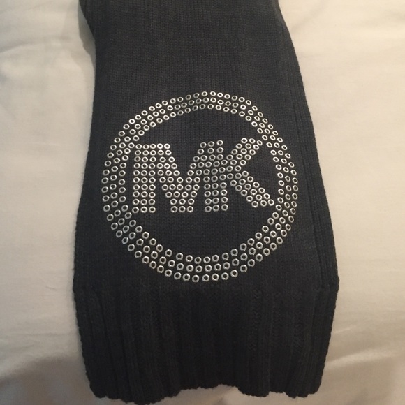 Micheal Kors Scarf