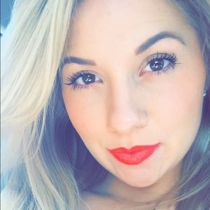 Meet your Posher, Lindsey