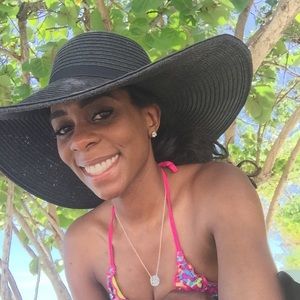 Meet your Posher, Samara