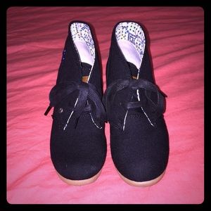 Mad Love black canvas wedges