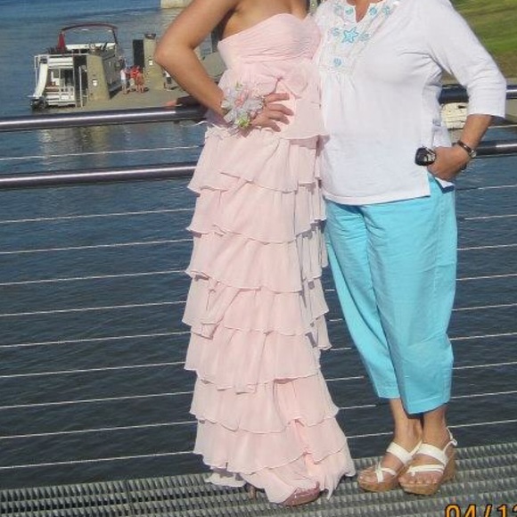 PROM DRESS AMAZING SHAPE