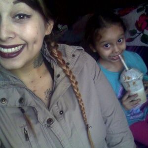 Meet your Posher, Imelda