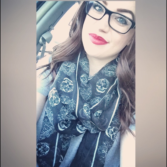 Meet your Posher, Kaelyn