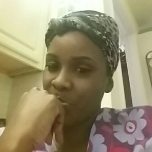 Meet your Posher, Dawnnee