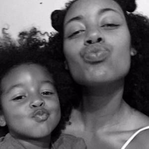 Meet your Posher, Anissa