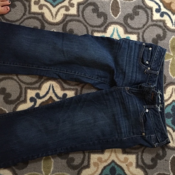 American Eagle Boyfriend Jeans. Sz. 10.