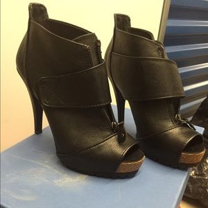 Simply Vera Wang heels