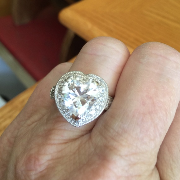 Heart ring