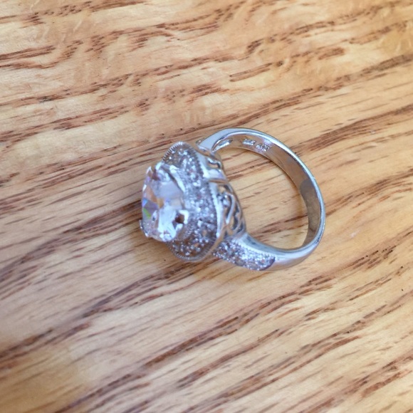 Heart ring - Picture 2 of 4