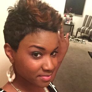 Meet your Posher, Crystal